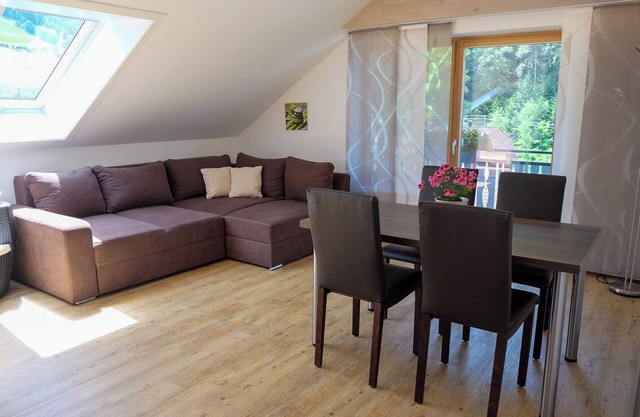 Ferienwohnung 'Mühlefelsen, Typ B' mit Bergblick, Balkon und Wi-Fi