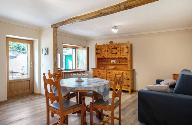 Ferienwohnung "Maison Marcel Sarre" mit Bergblick und Balkon