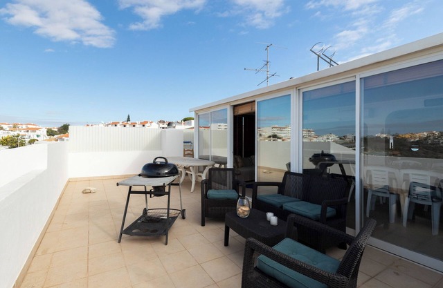 Ferienwohnung 'Marina' mit Gemeinschaftspool, Gemeinschaftsgarten, Terrasse und WLAN