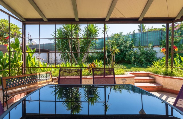 Ferienhaus 'Mezza Trinacria' mit Garten und Terrassen