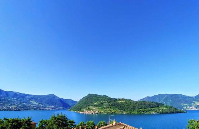 Ferienwohnung 'Miralago Marone' mit Seeblick, privatem Balkon und Wi-Fi