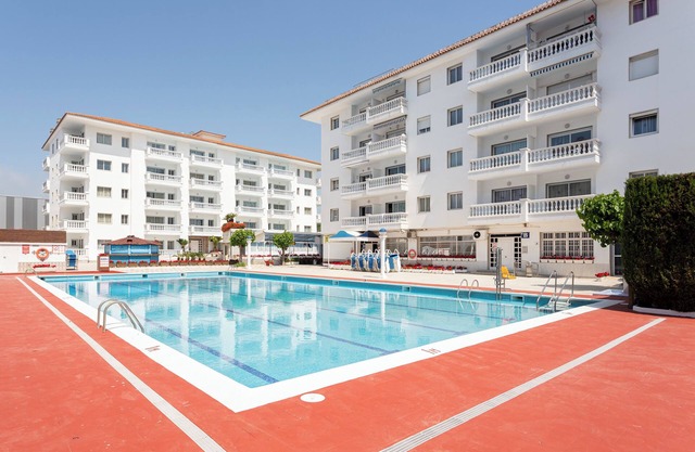 Ferienwohnung in Strandnähe mit Pool, WLAN, Garten & Terrasse