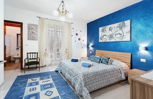 Ferienwohnung "Nel Blu Dipinto Di Blu" mit Bergblick, Privatem Garten und Balkon
