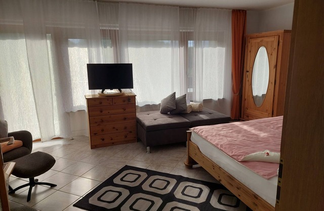 Ferienwohnung 'Osterwiese' mit privater Terrasse, privatem Garten und Wi-Fi