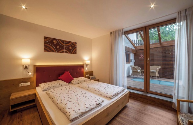 Ferienwohnung "Plattner" mit Bergblick, WLAN, Garten, Terrasse & Balkon