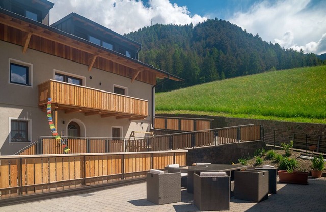 Ferienwohnung "Planerhof Apartment Lilie" mit Bergblick, Gemeinschaftsterrasse und WLAN