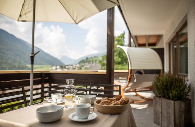 Ferienwohnung 'Pöder Goldlahn' mit Bergblick, Balkon, Gemeinschaftsgarten und WLAN