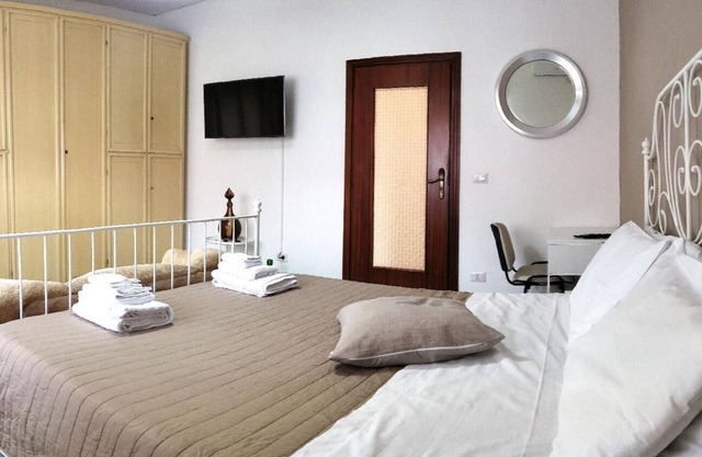 Ferienwohnung Portici für 1 - 14 Personen mit 5 Schlafzimmern - Ferienwohnung in Ein- oder Mehrfamil