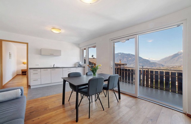 Ferienwohnung 'Preiss Typ A' mit Bergblick, Balkon und Wi-Fi