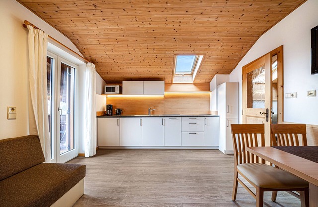Ferienwohnung 'Rasnerhof Panorama' mit Bergblick, Balkon & WLAN