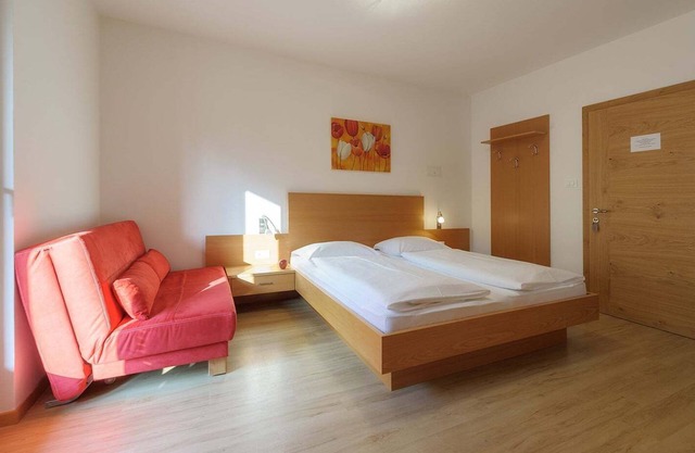 Rasnerhof - Ferienwohnung Tschigat mit Bergblick, Balkon und WLAN