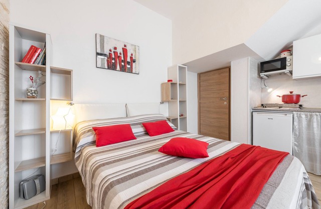 Einzimmer-Apartment Stella Rossa mit Klimaanlage; Wi-fi