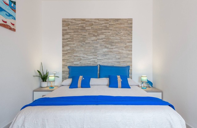 Ferienwohnung Stella Azzurra mit Meerblick, Klimaanlage und Balkon