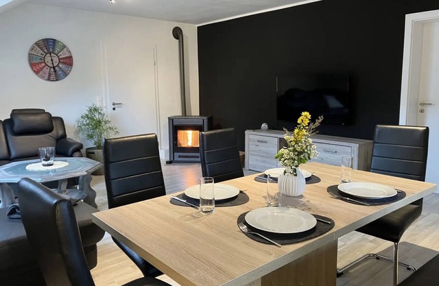 "Ferienwohnung Sauerlandherz" mit Balkon und Wi-Fi