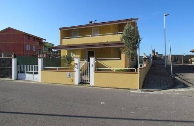 Ferienwohnung Soleminis für 1 - 8 Personen mit 4 Schlafzimmern - Reihenhaus