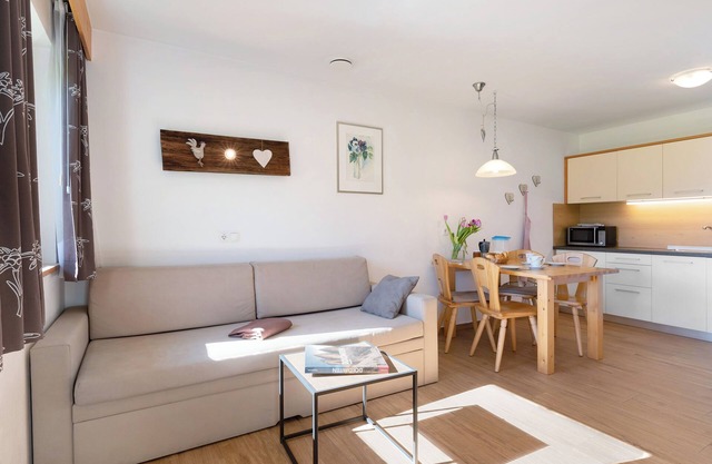 Ferienwohnung "Stiflerhof Apt Enzian" mit Bergblick, Gemeinschaftsgarten und WLAN