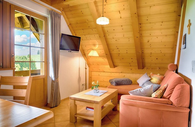 Ferienwohnung "Storchennest" mit Bergblick, Gemeinschaftsgarten und WLAN