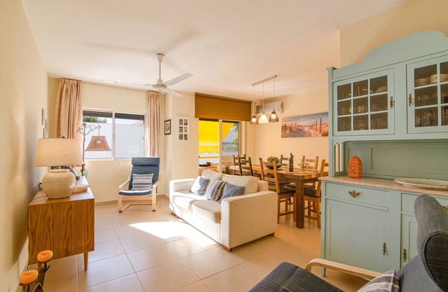 Ferienwohnung "Tiagos" mit Balkon, Klimaanlage und WLAN
