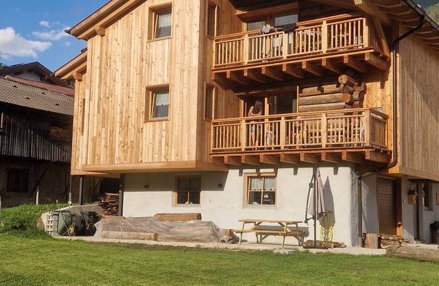 Ferienwohnung "Tobià De Pit" mit Bergblick, Balkon & Wi-Fi