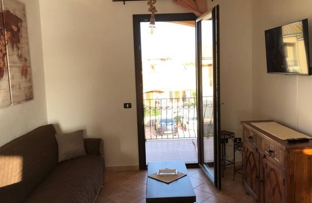 Charmante Ferienwohnung Casa Vacanza tra Alghero e Stintino mit Klimaanlage, WLAN, Balkon, Terrassen und Meerblick; Parkplätze vorhanden