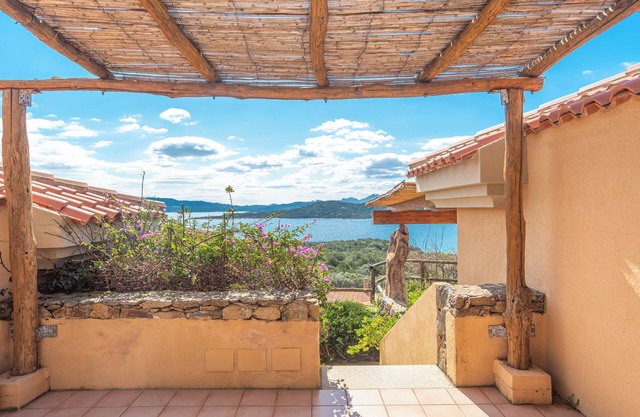 Ferienwohnung "Trilocale N8 - Porto Mannu" mit Meerblick und Terrasse