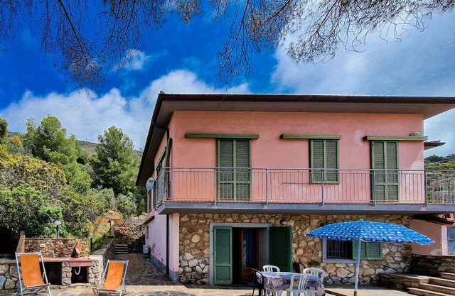 Ferienwohnung "Villa Mirella Bilocale" mit privater Terrasse, Klimaanlage und WLAN