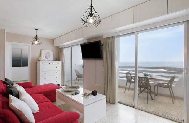 Ferienwohnung 'Tamara' mit Meerblick, privater Terrasse und WLAN