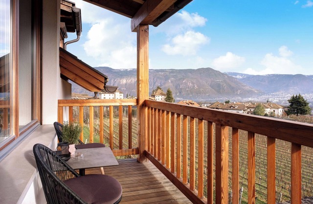 Ferienwohnung "Weingut Lahn zu Eppan Schlern" mit Bergblick, Balkon und WLAN
