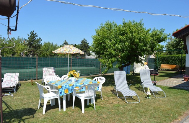 Ferienwohnung mit großem Garten