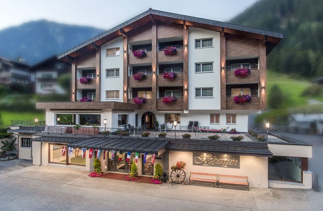 **** Ferienwohnung mit 2 Schlafzimmer, Hallenbad, Wellnessbereich