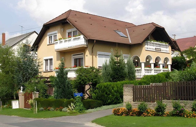 Ferienwohnung mit Terrasse, WLAN und Klimaanlage