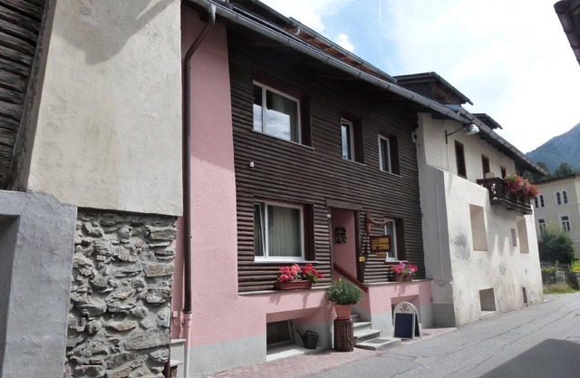 Ferienwohnung Zernez für 1 - 4 Personen mit 2 Schlafzimmern - Ferienwohnung
