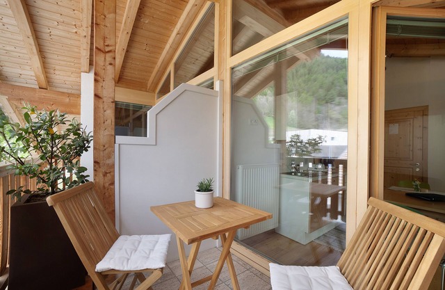 Ferienwohnung "Zwick Valmeina" mit Panoramablick, Balkon und Gemeinschaftsgarten