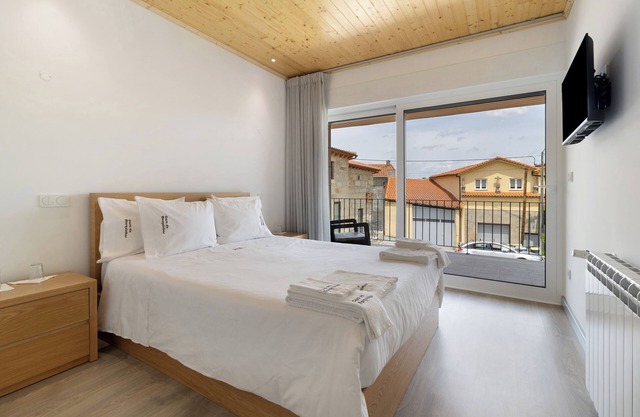 Ferienzimmer "Quarto Duplo Canhoteiros" mit Bergblick, WLAN und Klimaanlage