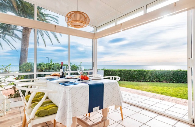 Ferienhaus Casa Vesalia in Strandnähe mit Garten und WLAN