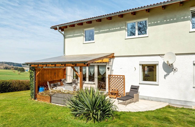 Ferienwohnung 'Mitterfelder Donaublick' mit privater Terrasse, privatem Garten und Wi-Fi