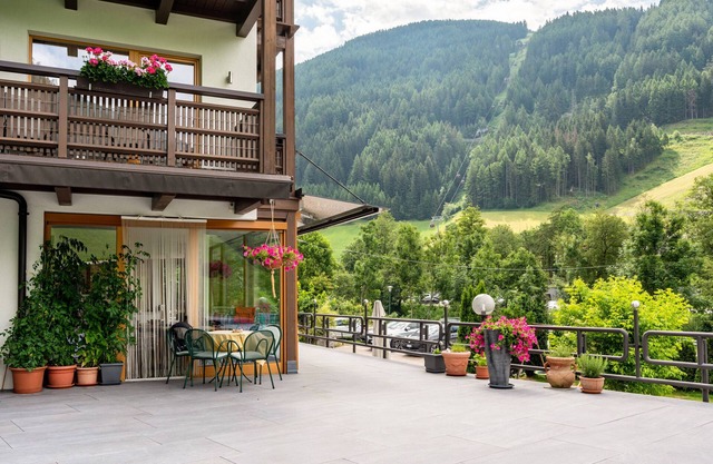 Ferienwohnung Zimmerhofer C Dolomiti mit Bergblick und WLAN