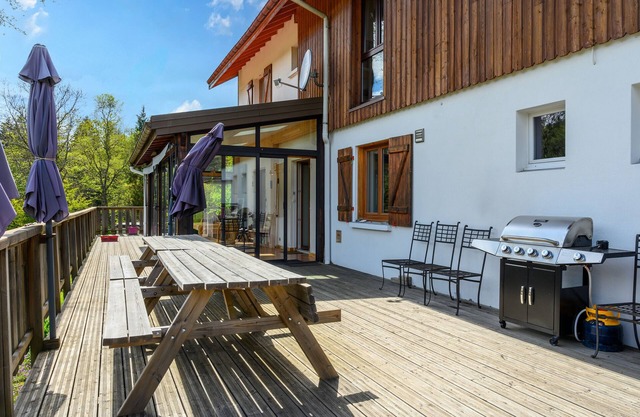 Ferienhaus 'Gîte La Ramée' mit Bergblick, privater Terrasse und WLAN