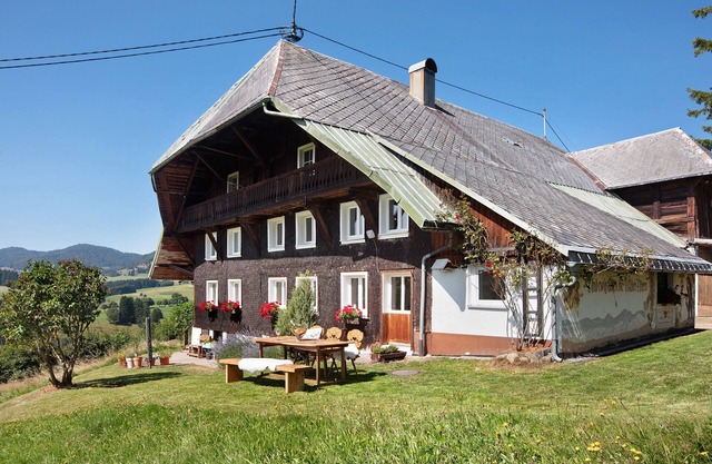 Ferienhaus 'Black Forest Woods' mit Bergblick, privater Terrasse und WLAN