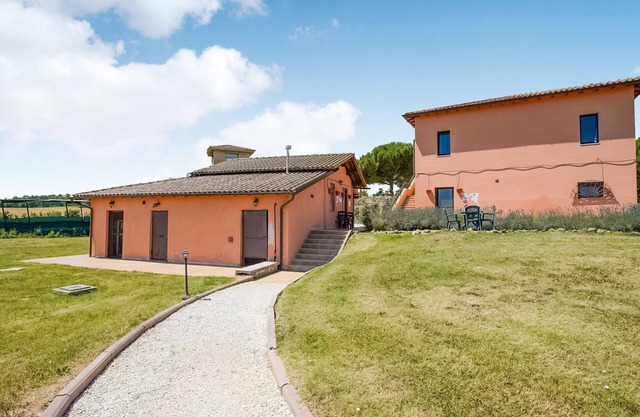 Verlockendes Ferienhaus mit Pool