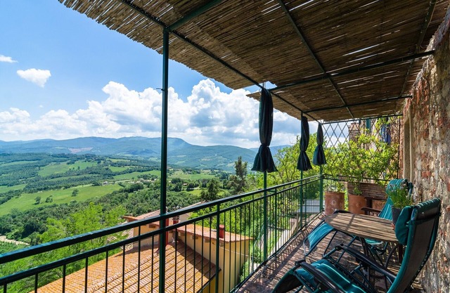 Ferienhaus in Montecastelli mit Flussblick