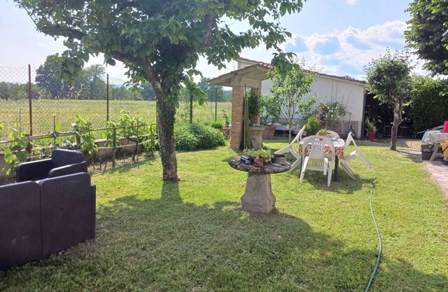 Ferienhaus 'Relax in Campagna - Mugello Circuit' mit Bergblick und Pool