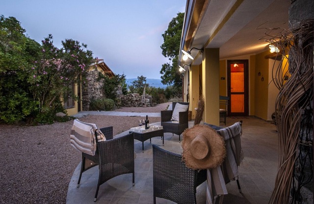 Holiday Home 'Lo Stazzu Di Multa Bianca' with Mountain View, Private Terrace and Wi-Fi