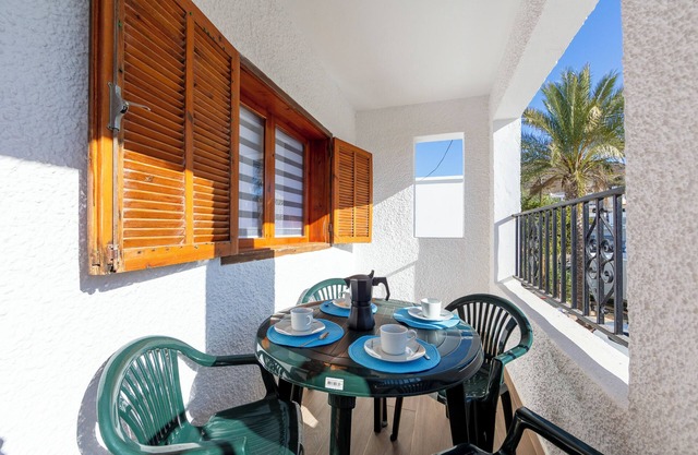 Ferienhaus 'Noria 1' mit Bergblick, privater Terrasse und Klimaanlage
