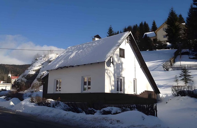 Ferienhaus 200 m vom Skigebiet Nové Hamry entfernt