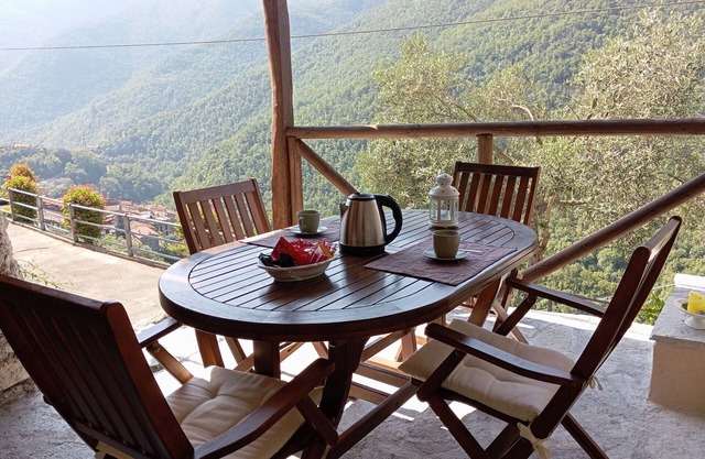Ferienhaus Agriturismo U' Spigu - "Nonna Annetta" mit Privatterrasse, Gemeinschaftsgarten und Wi-Fi