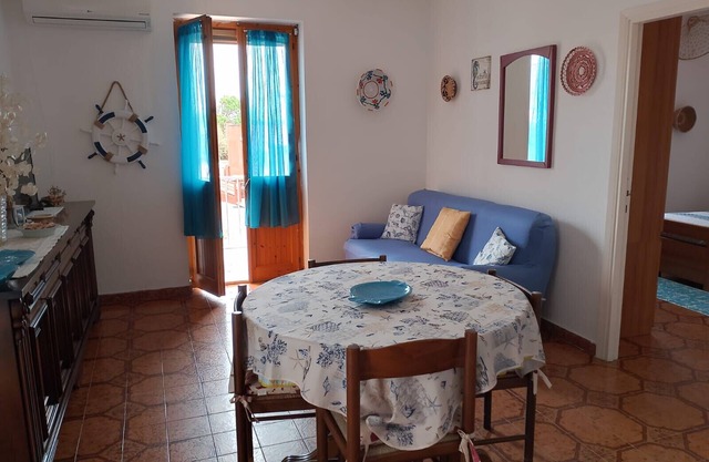 Ferienhaus 'Al Mare' mit privatem Garten, Balkon und Klimaanlage