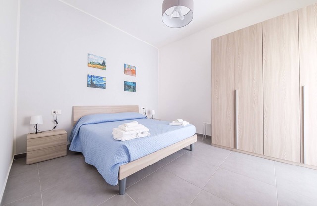 Ferienhaus 'Alba's Home - Van Gogh' mit Balkon, Wi-Fi und Klimaanlage