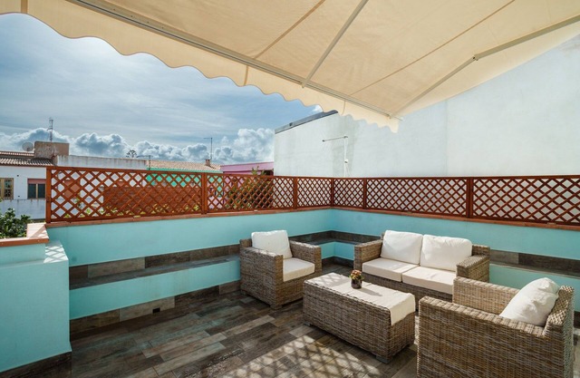 Ganze Wohnung 75 qm, 3 Schlafzimmer, 2 Bäder, Küche, große Terrasse