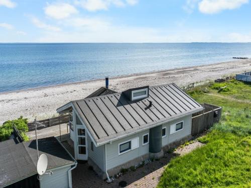 Holiday Home Amila - 10m from the sea by Interhome